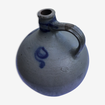 Glazed stoneware pot