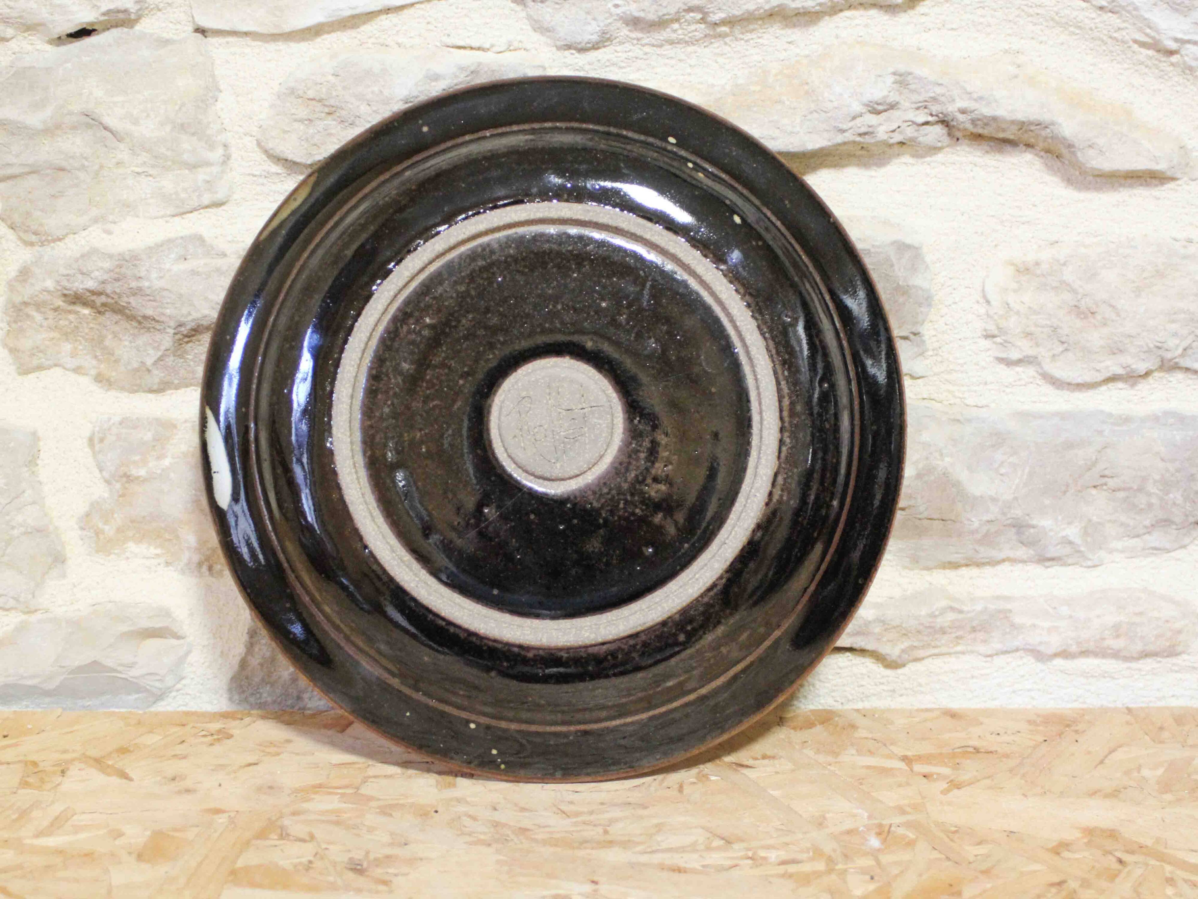Decorative glazed stoneware plate by Patrick Rollet