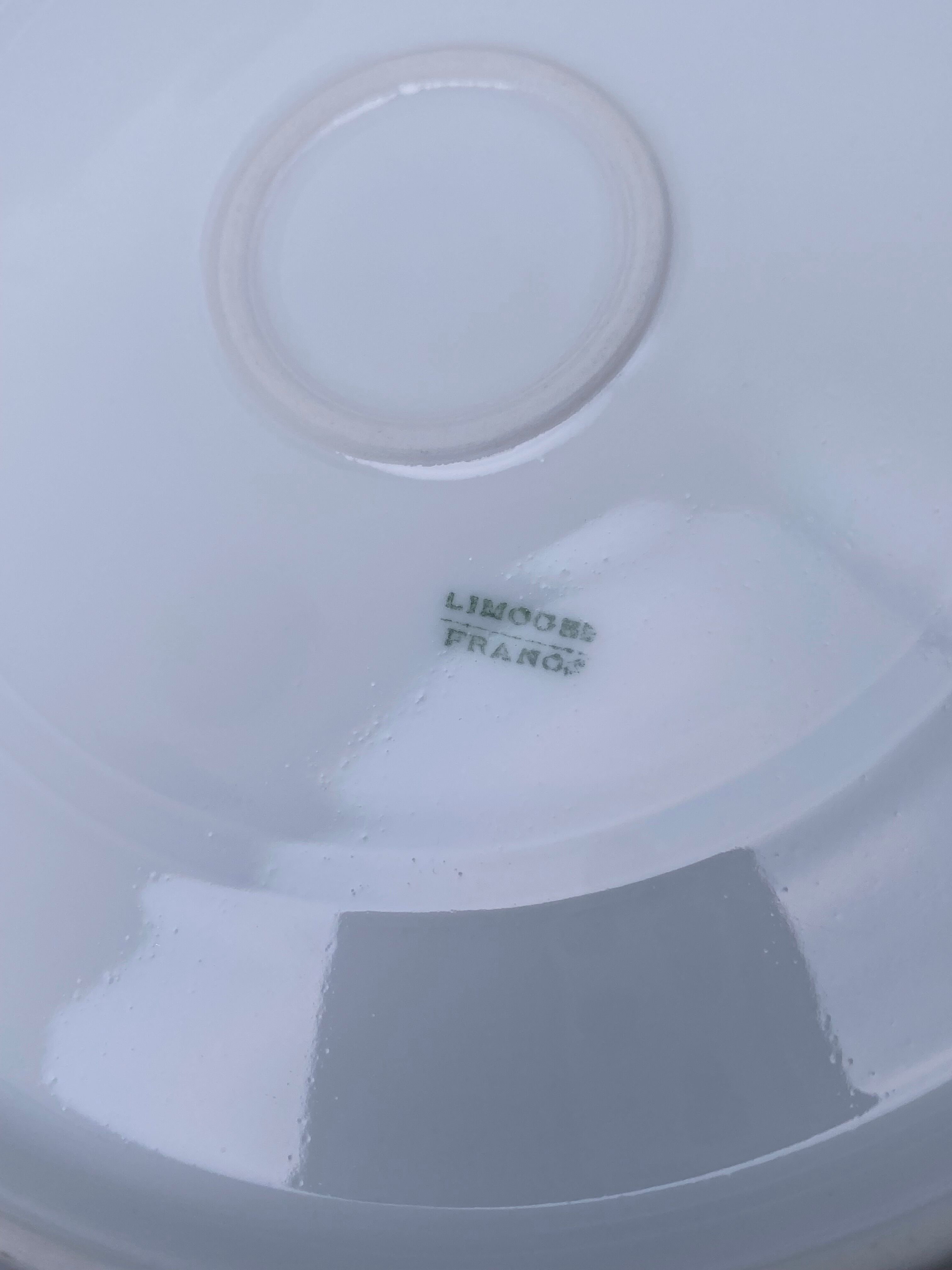 Hollow round flat limoges and gilding