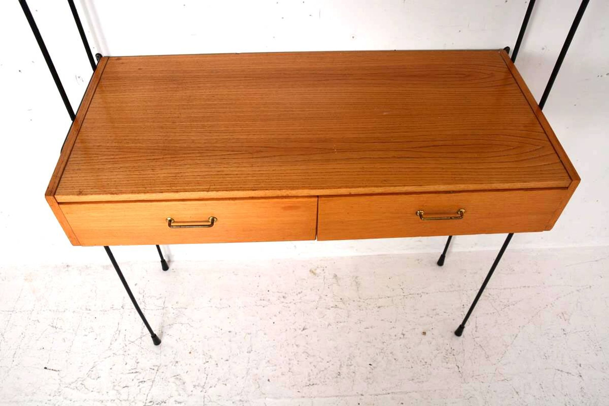 Omnia shelving system / self-supporting modular secretary desk in teak, dating from the 1960s.