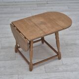 1970s, Danish foldable side table, solid oak wood, original condition.