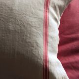 Cushion red stripes monogram B