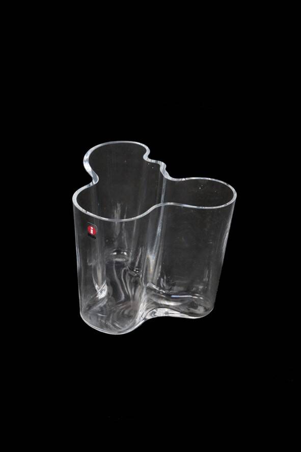 Iittala / Alvar Aalto “Savoy” glass vase / clear / 12 cm / Finnish design