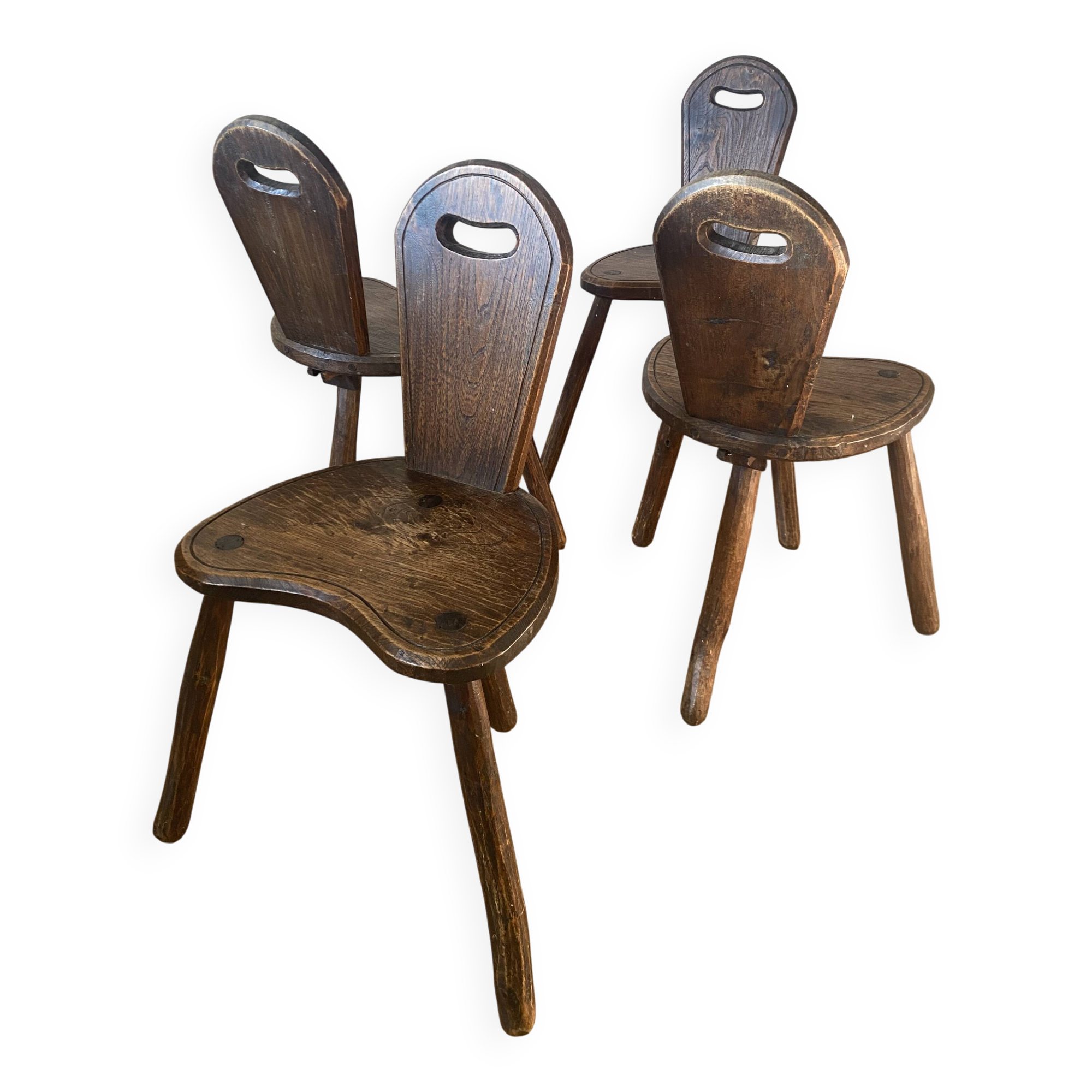 4 chaises tripode de ferme brutalistes