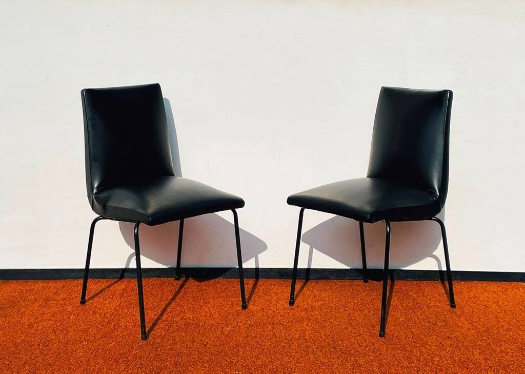 Pair of 'Robert' chairs by Pierre Guariche for Meurop