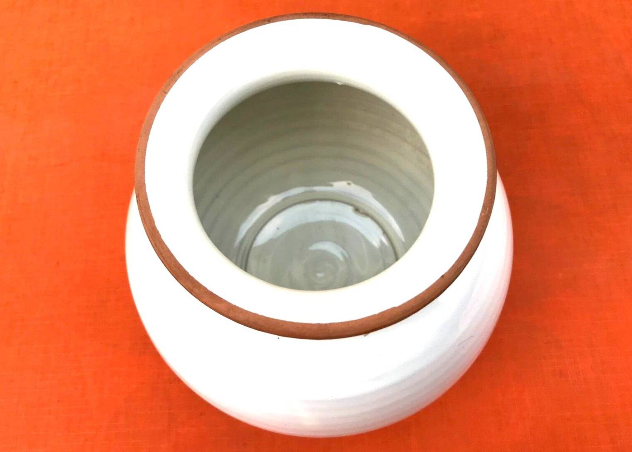 Vase boule en céramique émaillée, années 1960