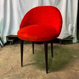 Red toupee chair
