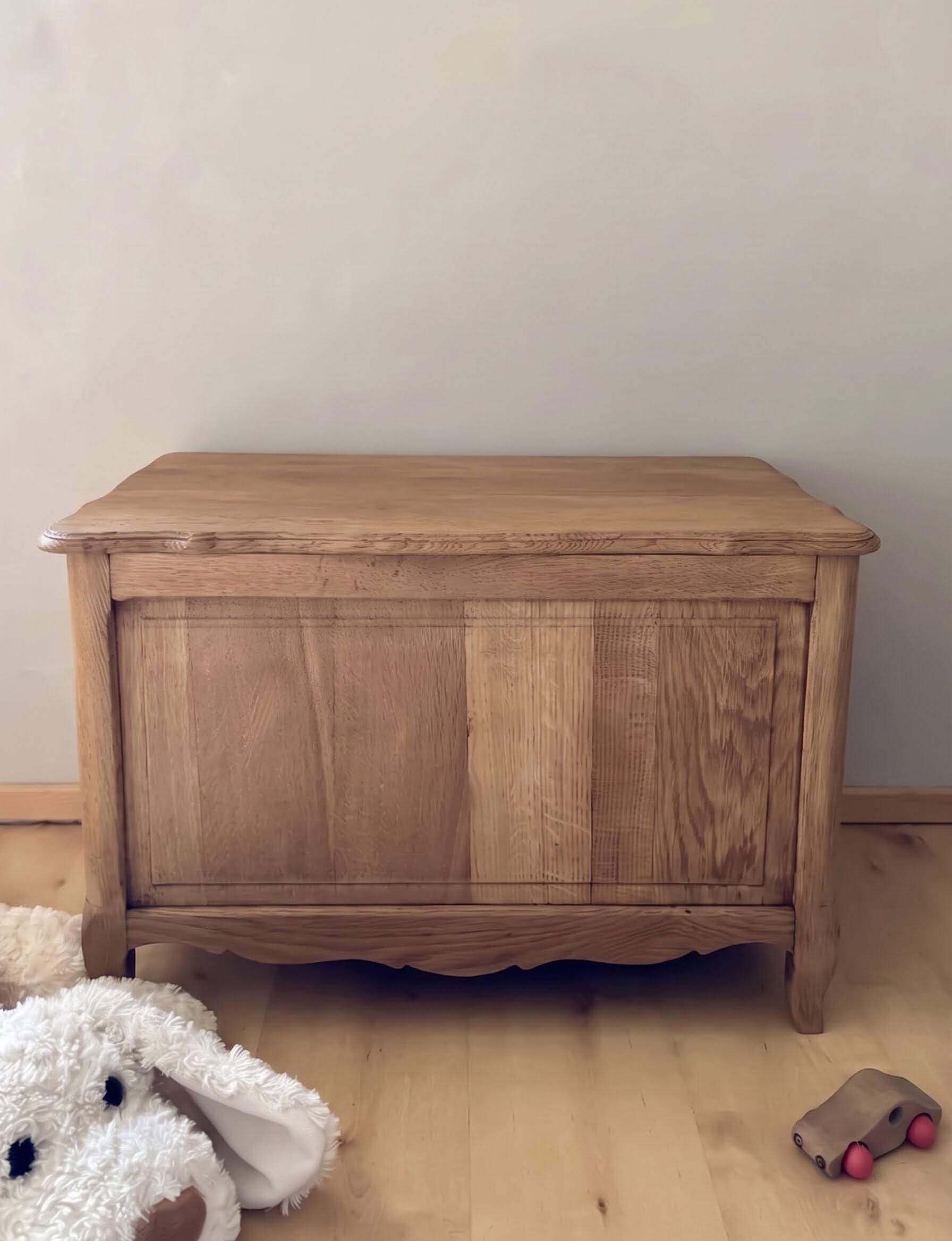 Toy chest