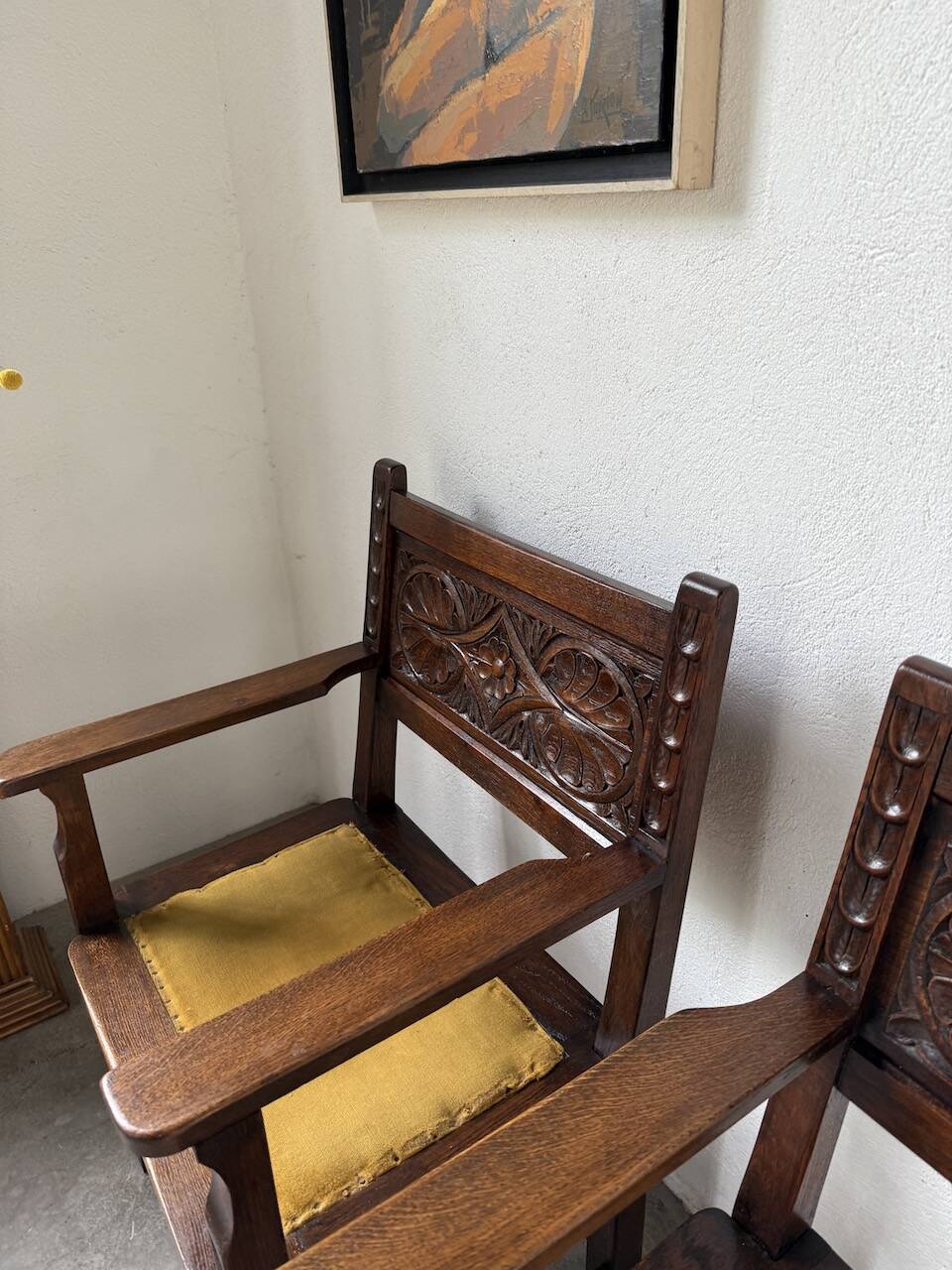 Paire de fauteuils style espagnol bois sculpté 1900