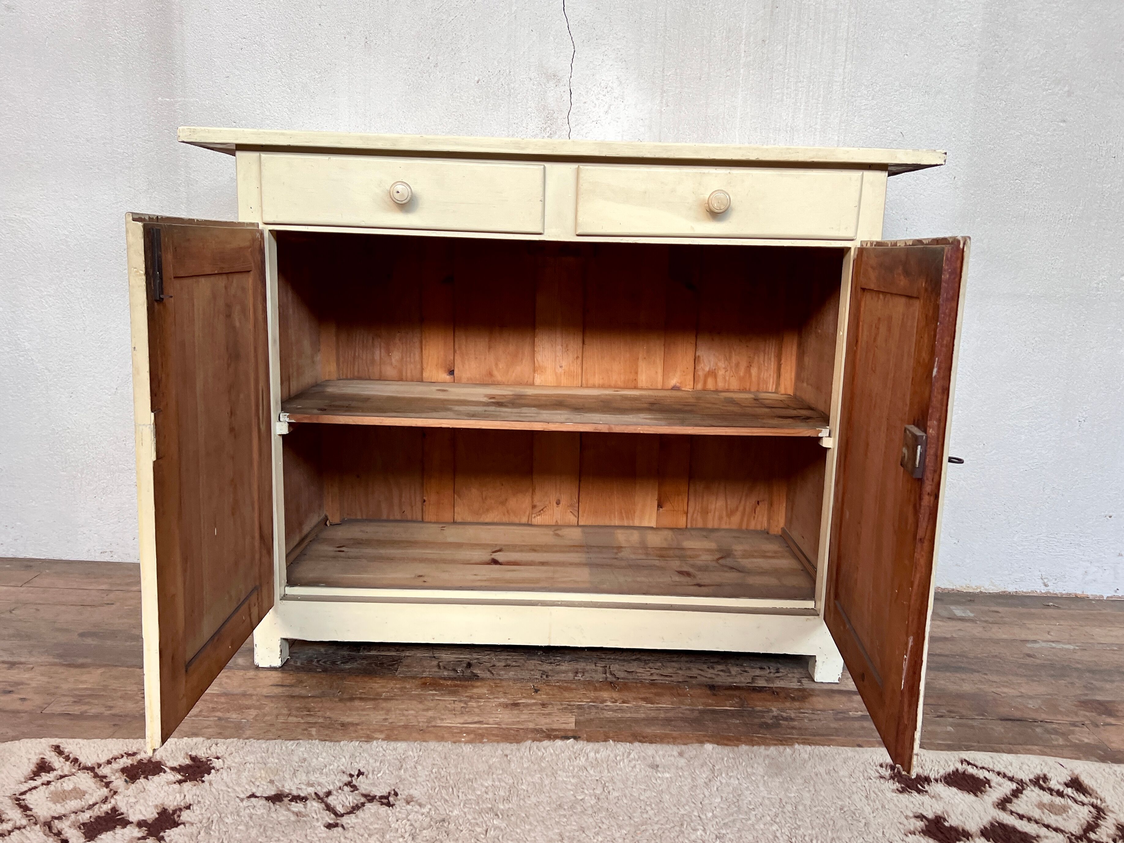 Buffet parisien patine blanche blanc