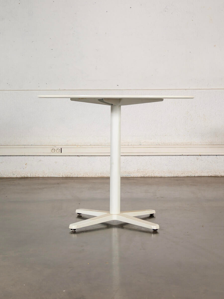 Table ronde blanche