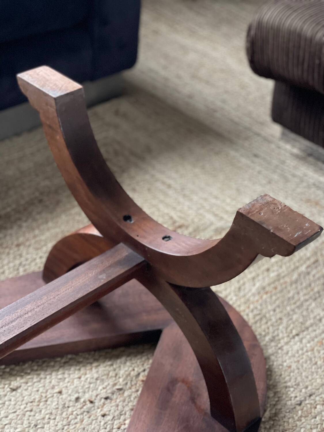 Coffee table in wood, marble and onyx.