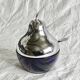 Confiturier-sucrier poire vintage en métal chromé et verre bleu cobalt