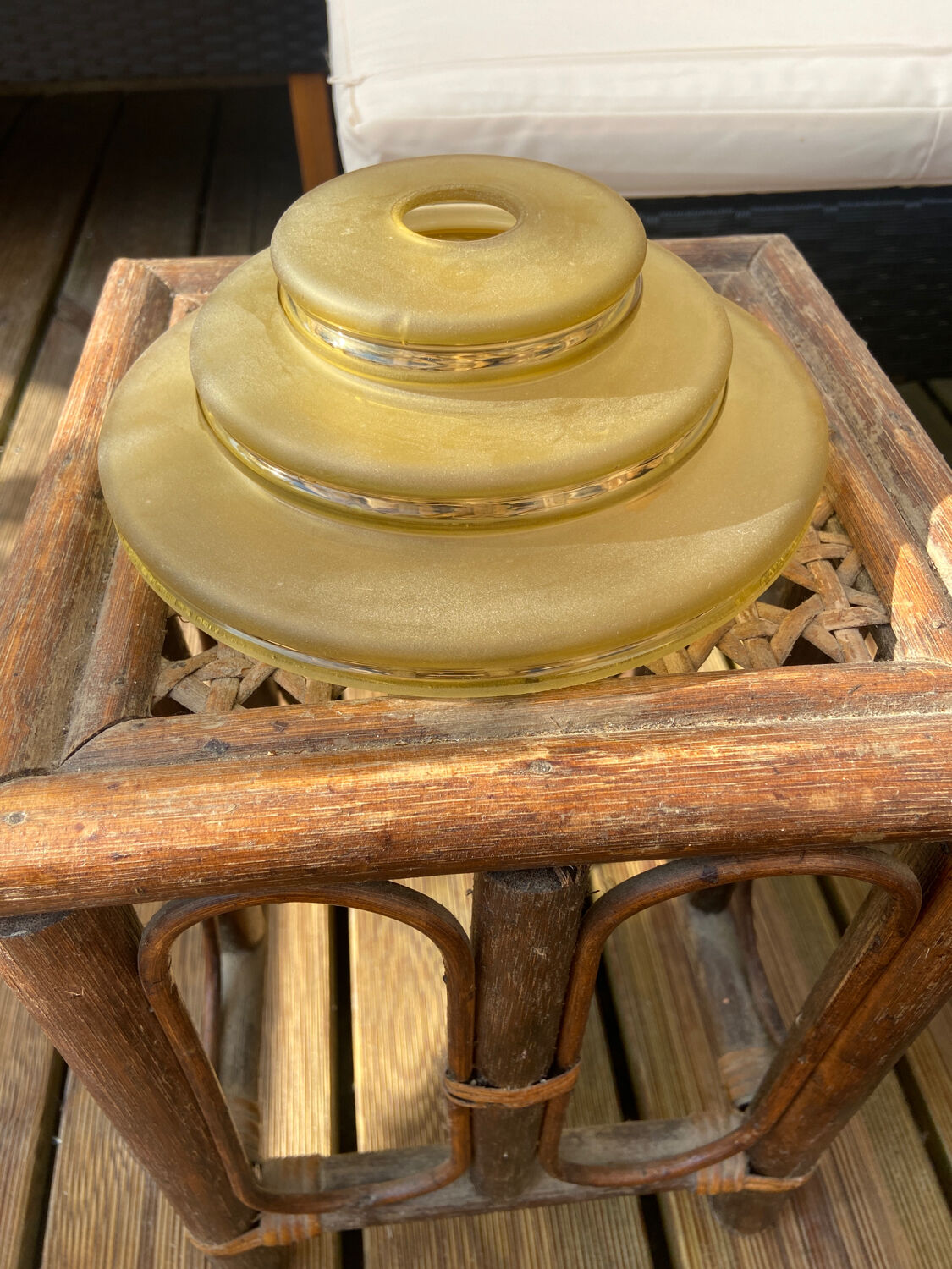 Yellow lampshade in grained glass