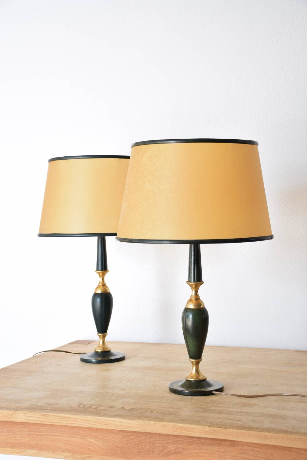 Duo of Le Tanneur lamps in leather and brass
