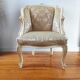 Fauteuil ancien bergère style Louis XV patiné