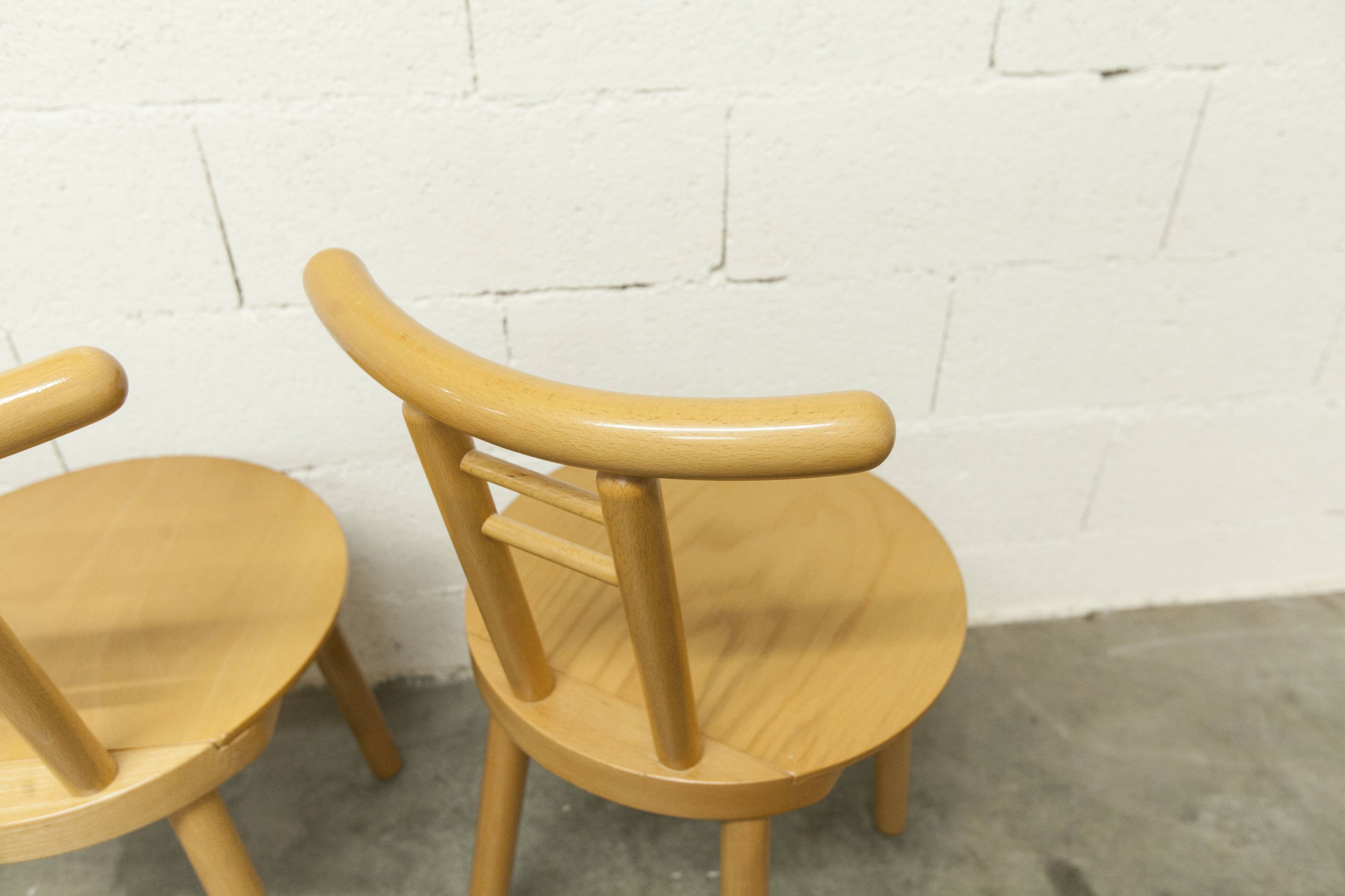 Set of 3 minimalist chairs in light wood, 1980s Italy