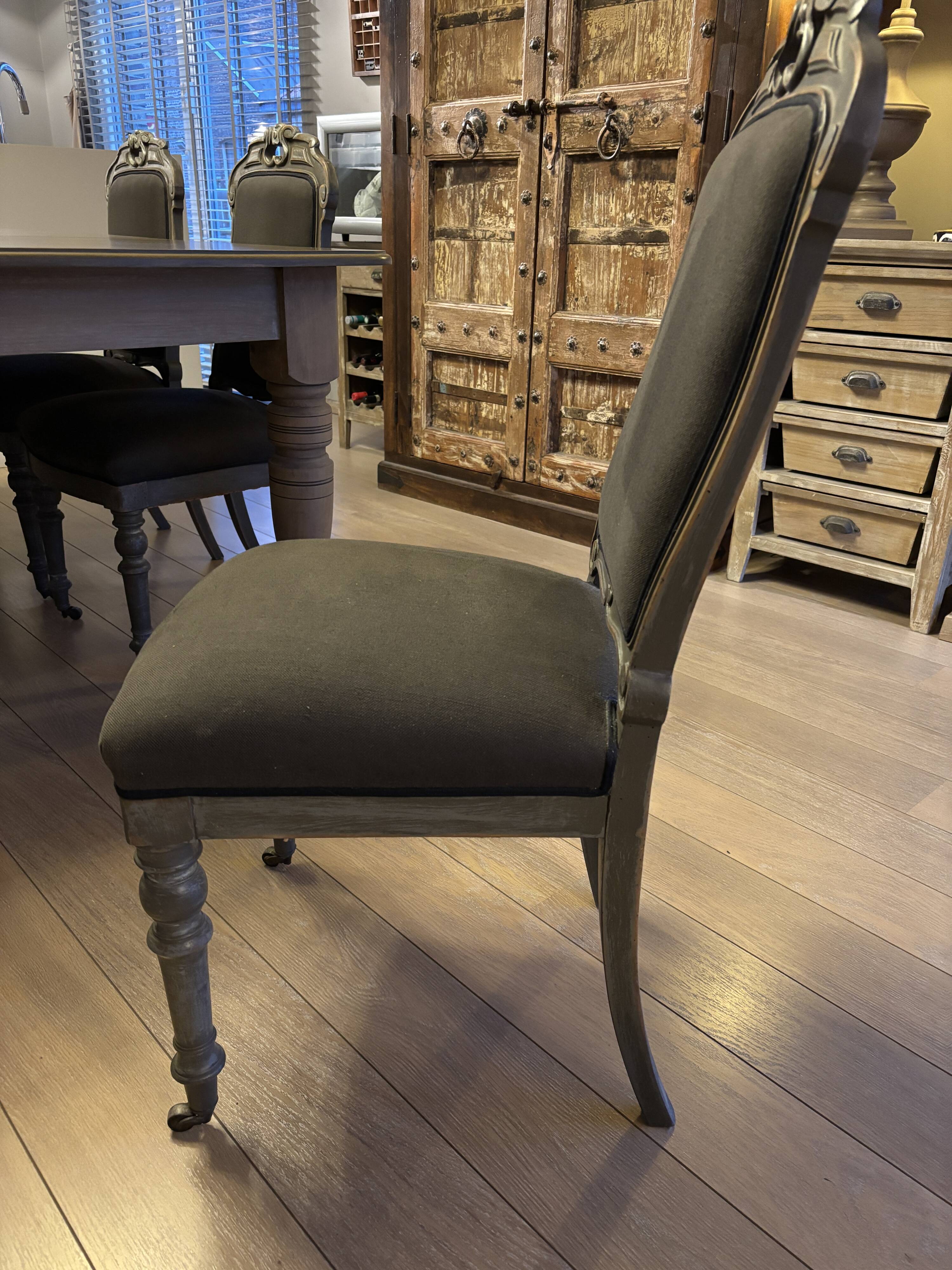 Dining table with 6 chairs