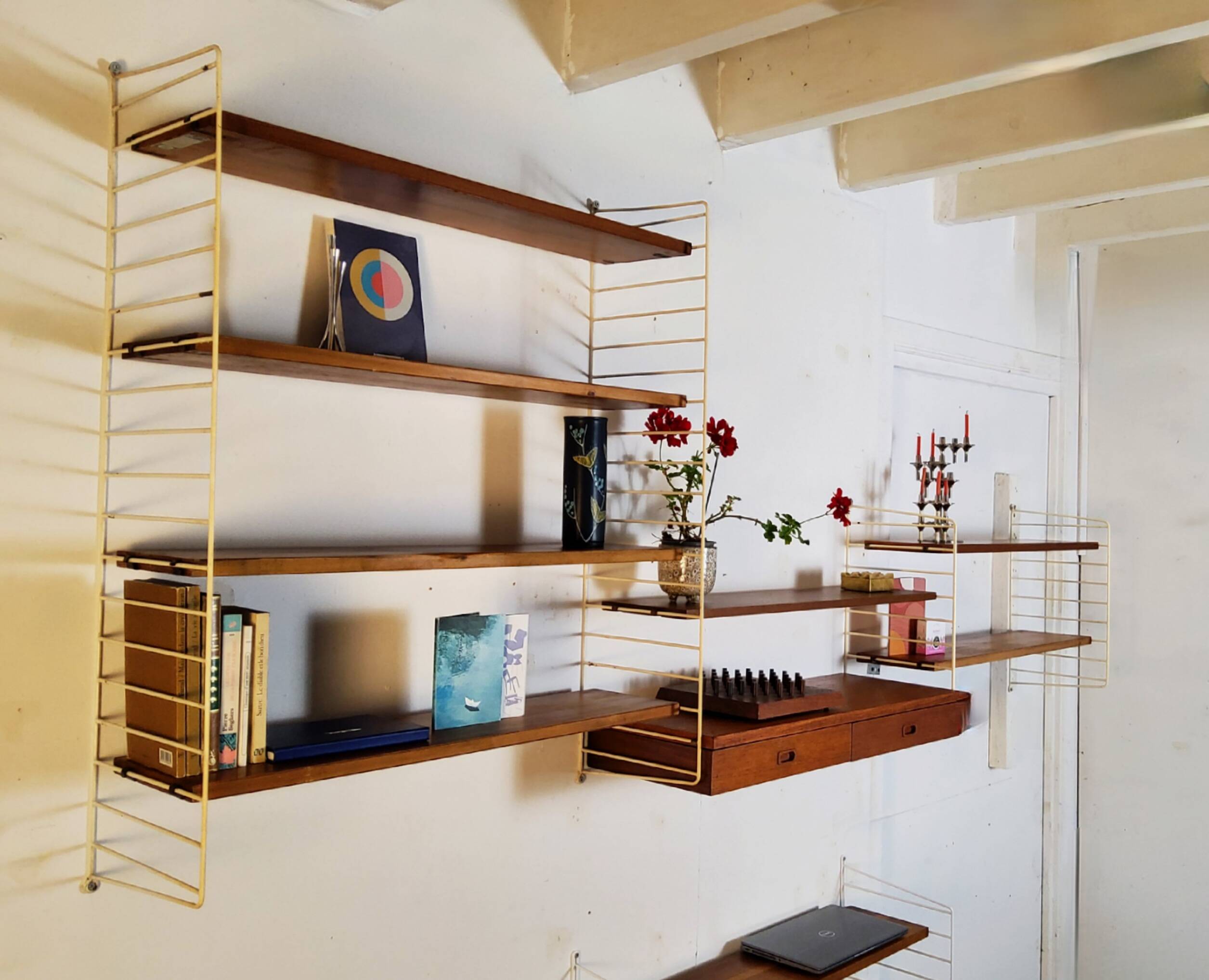 Vintage wall shelf by Nisse Strinning