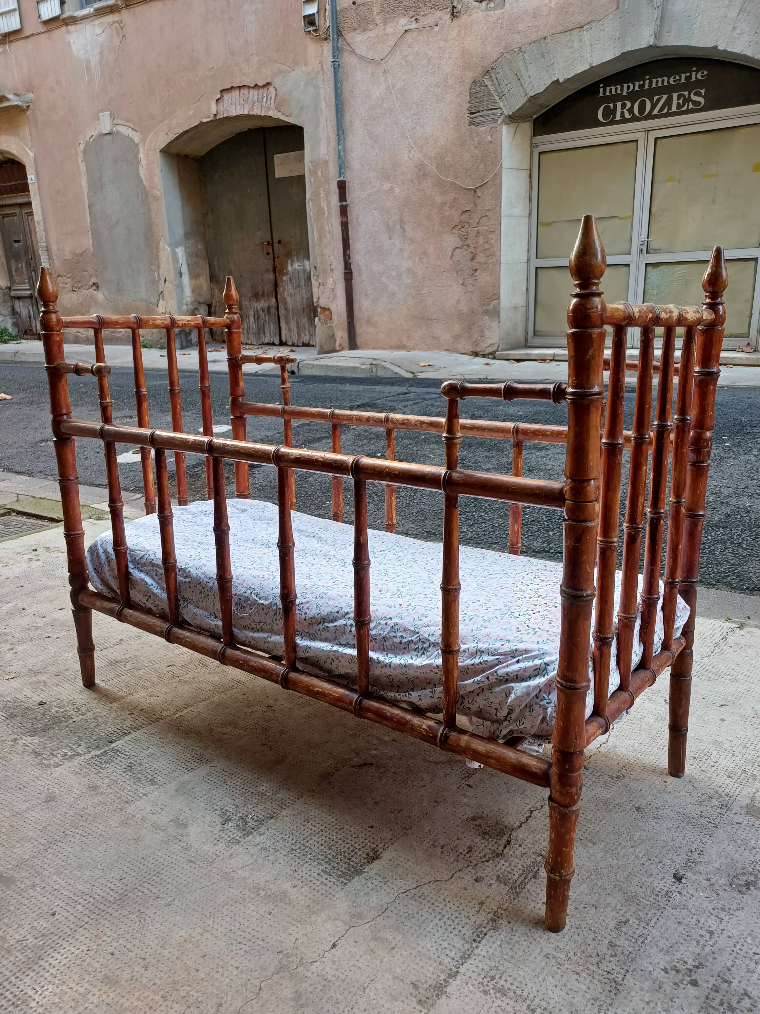 Charming wooden baby bed, 19th century style, faux bamboo
