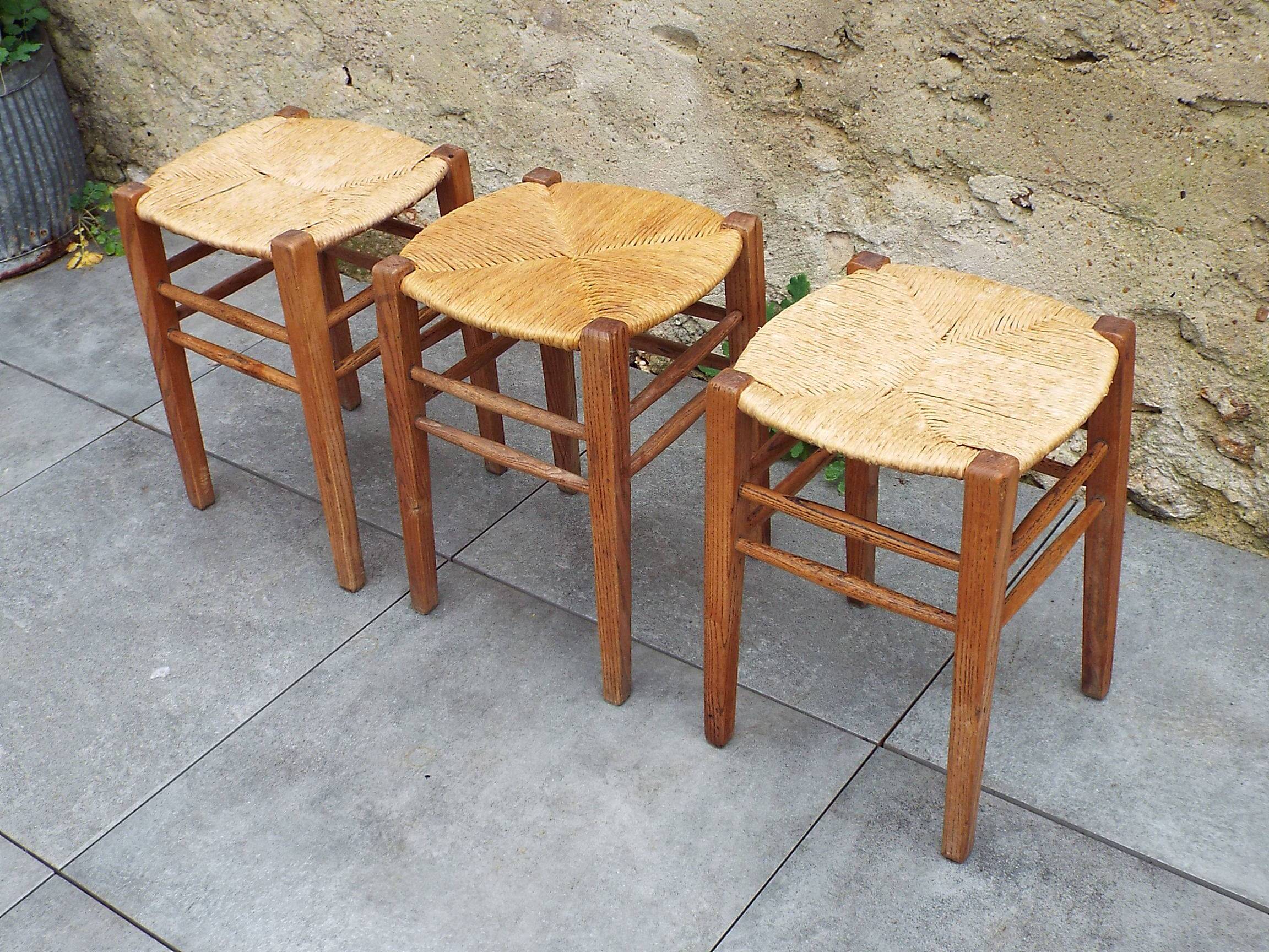 3 tabourets paillés