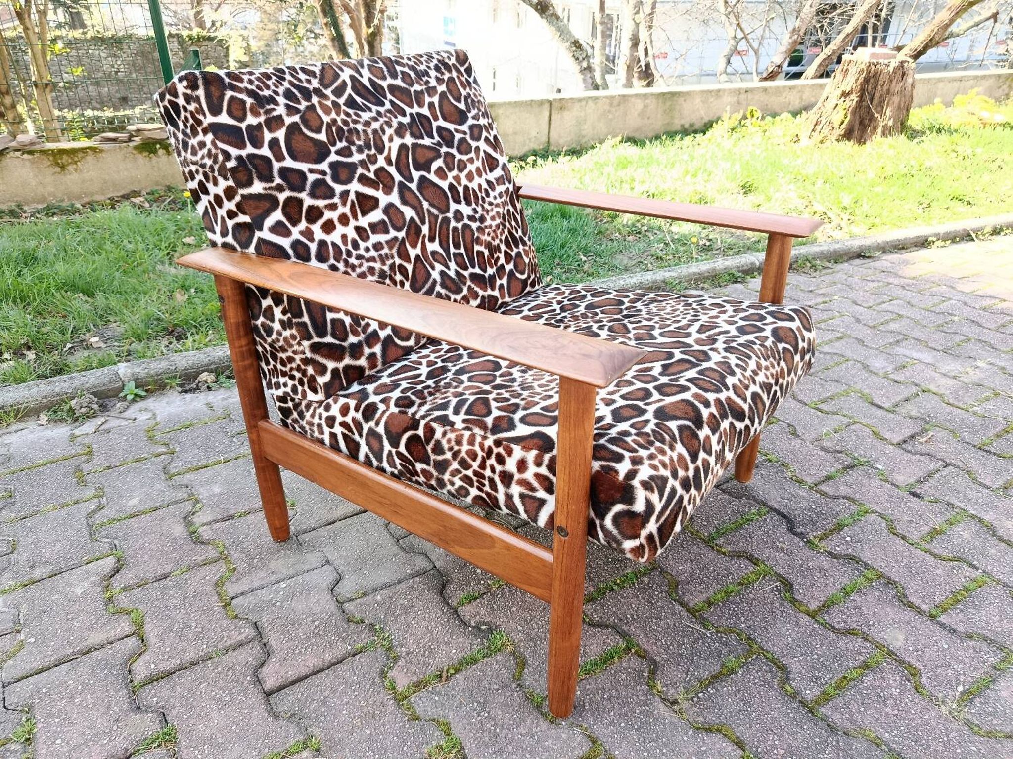 Scandinavian armchair Gérard Guermonprez