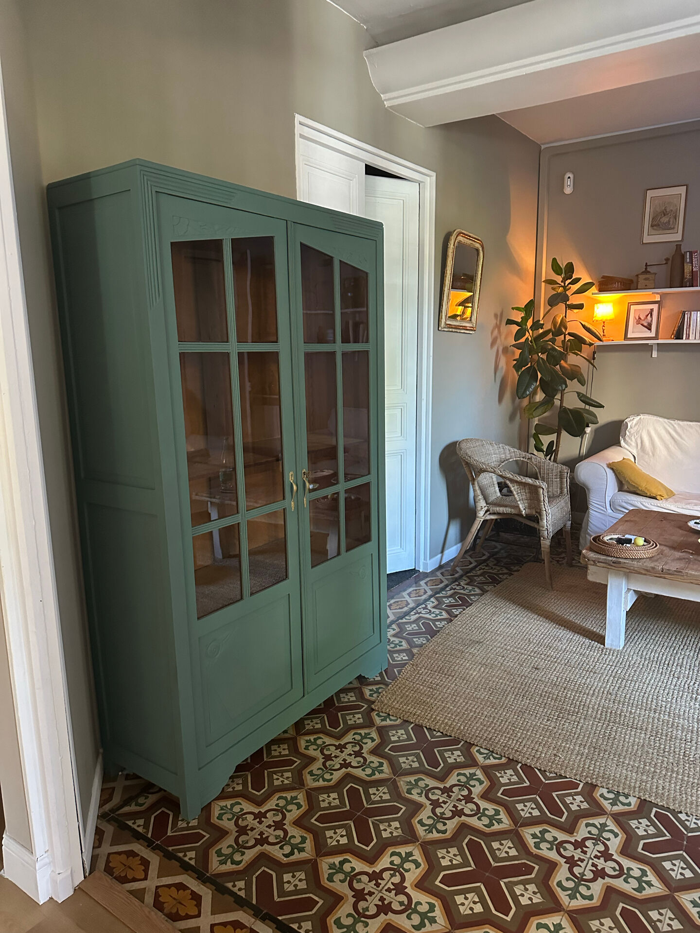Art Deco display cabinet