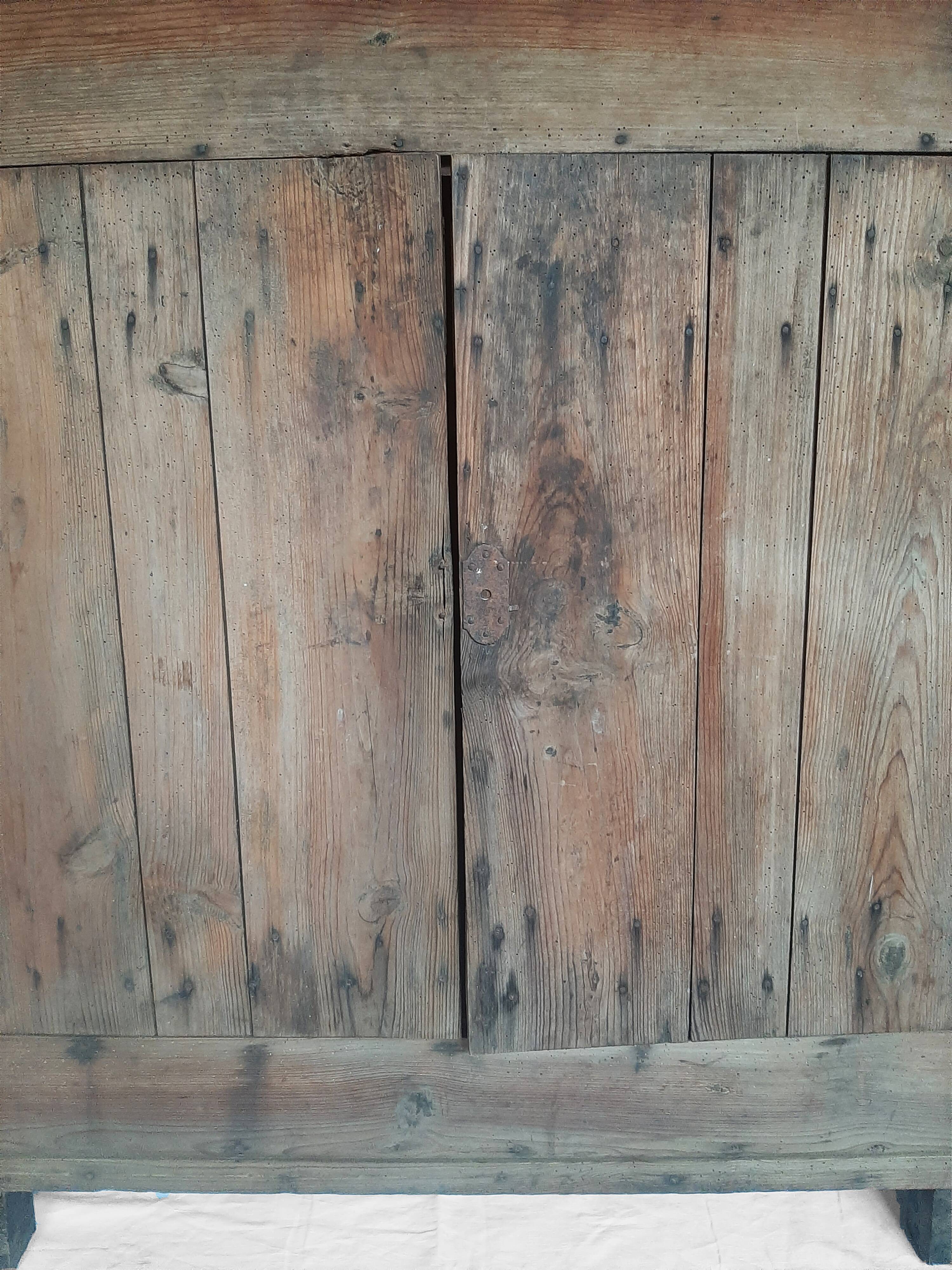 Parisian raw wood buffet