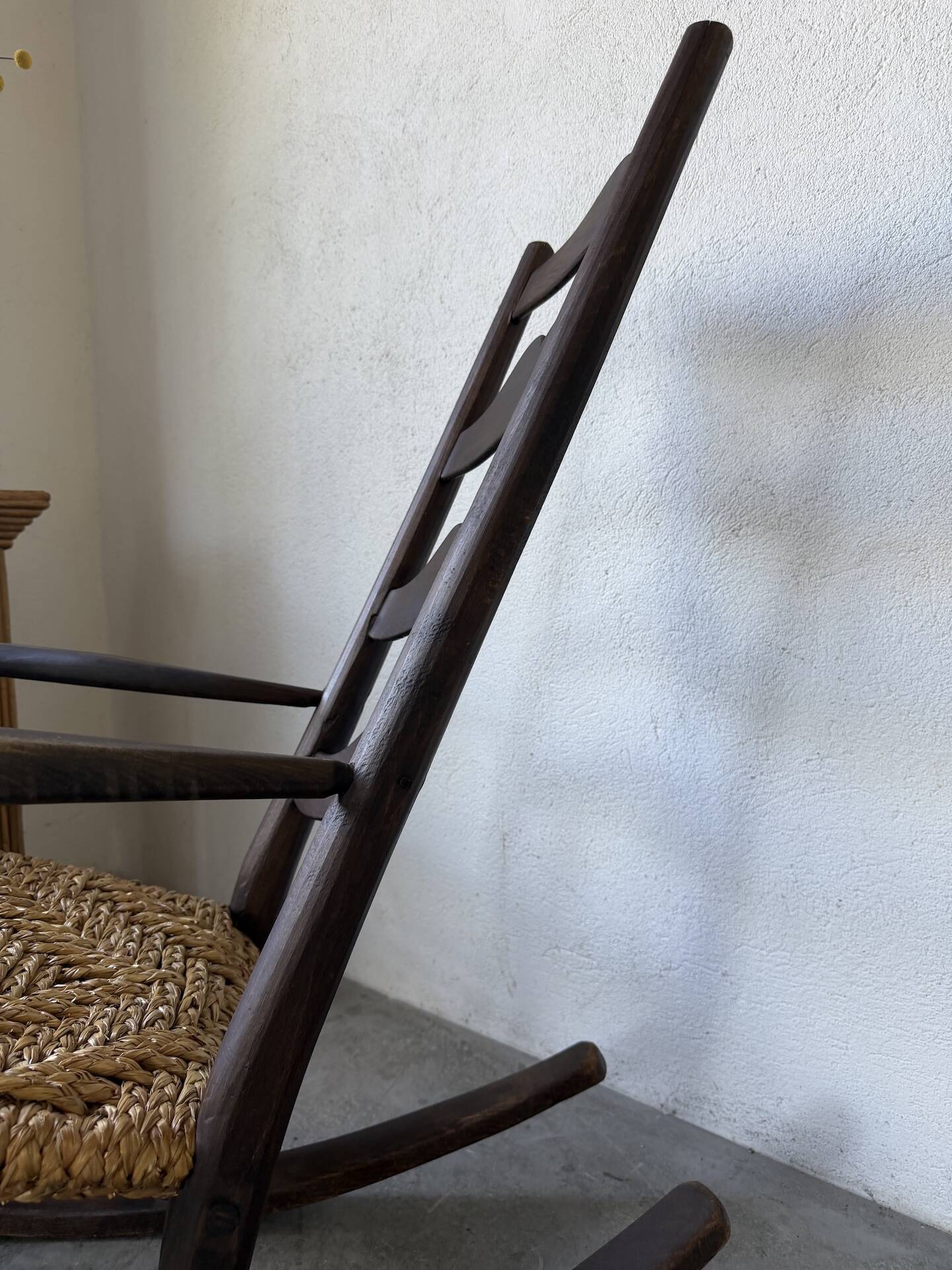 Rocking chair 1900 France cord