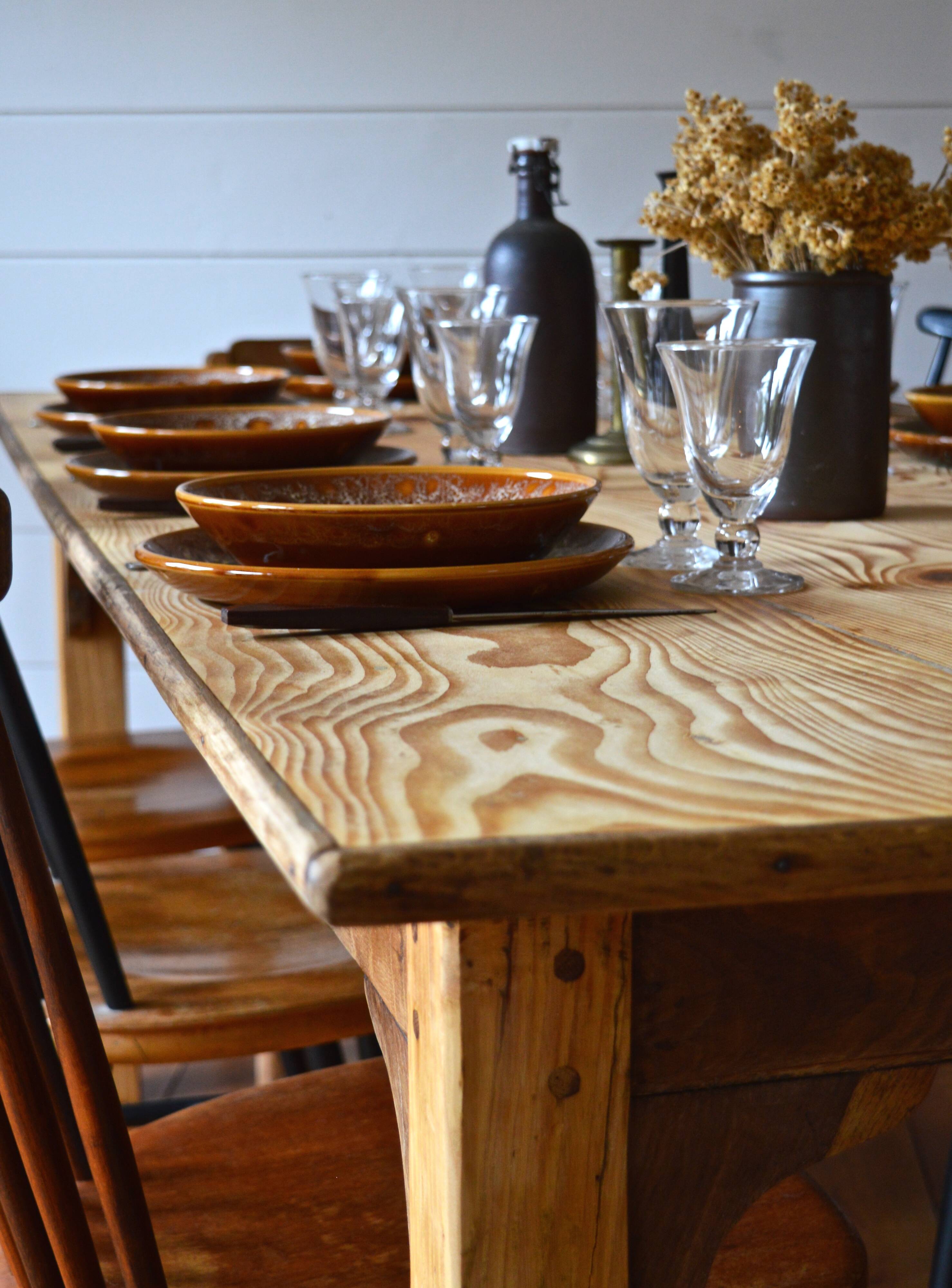 Farm table