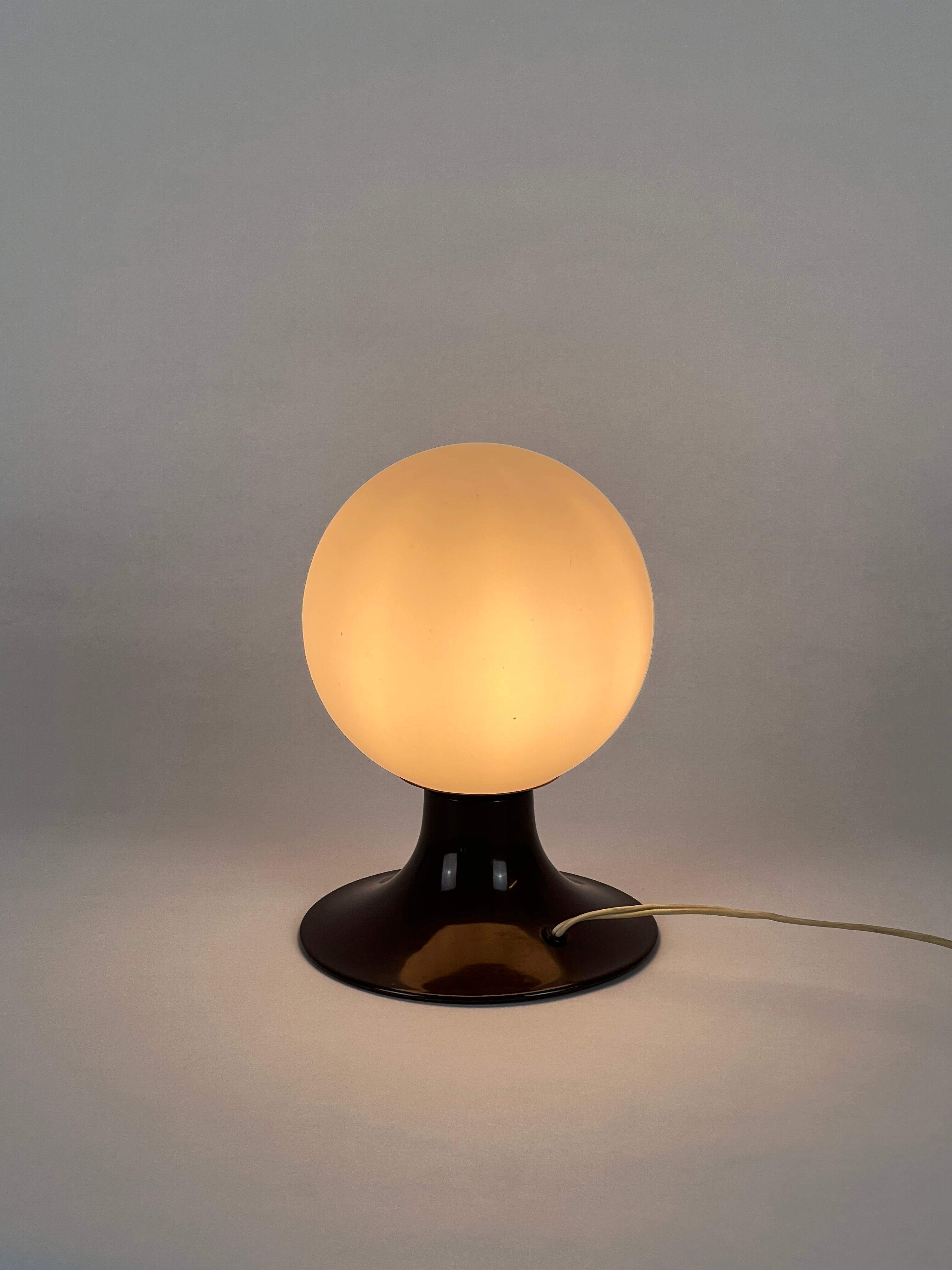Wall lamp or table lamp in opaline glass and metal, 70s