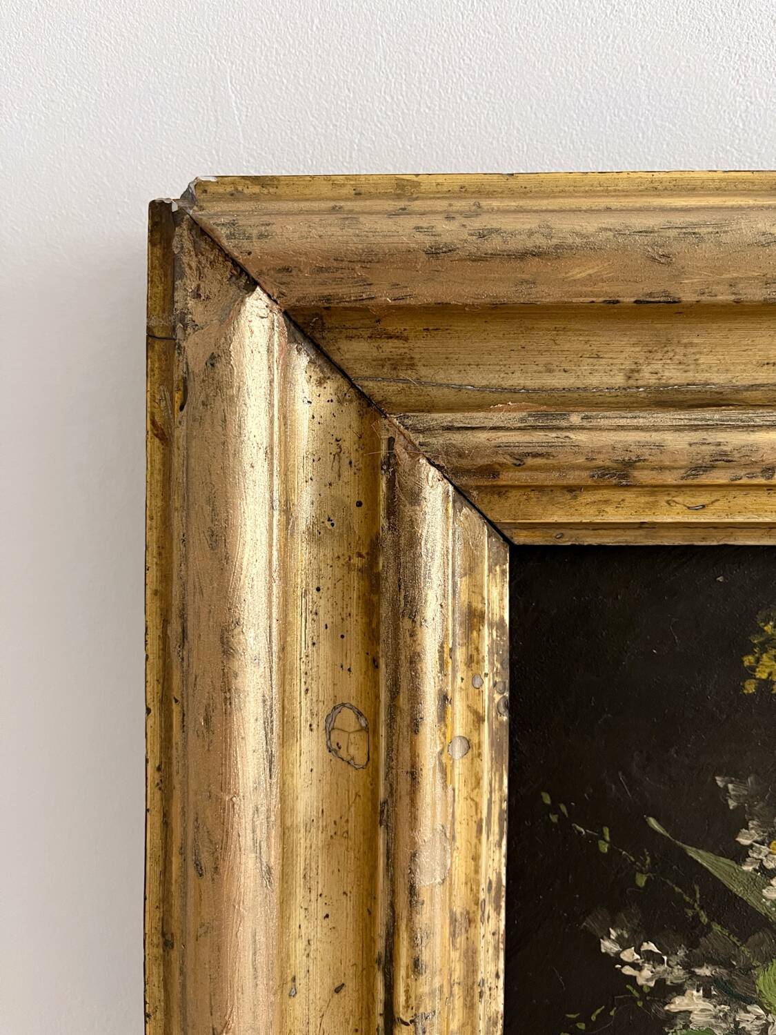 Old oil painting on wood of a bouquet of flowers signed Petit.