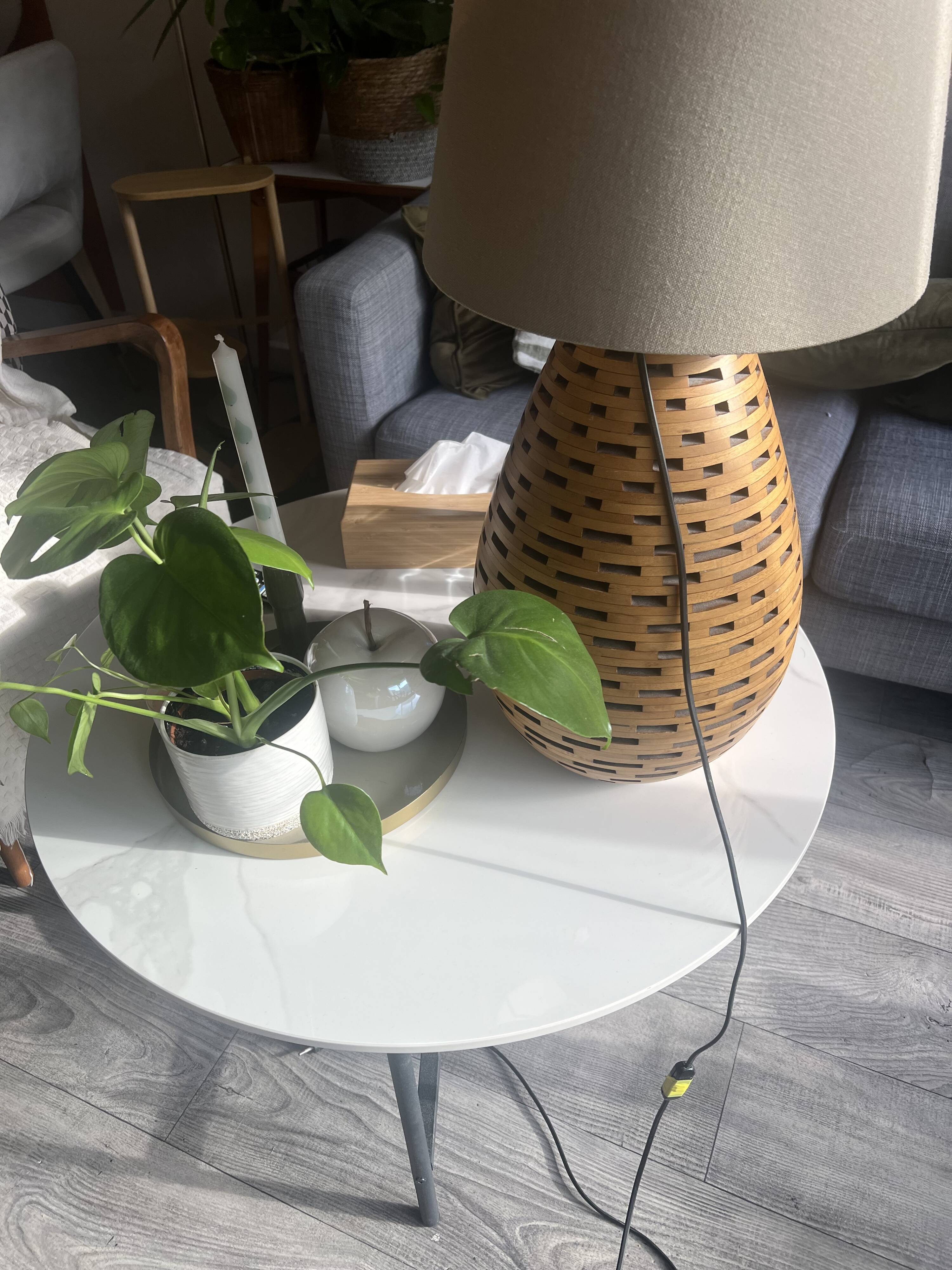 Large wooden honeycomb floor lamp