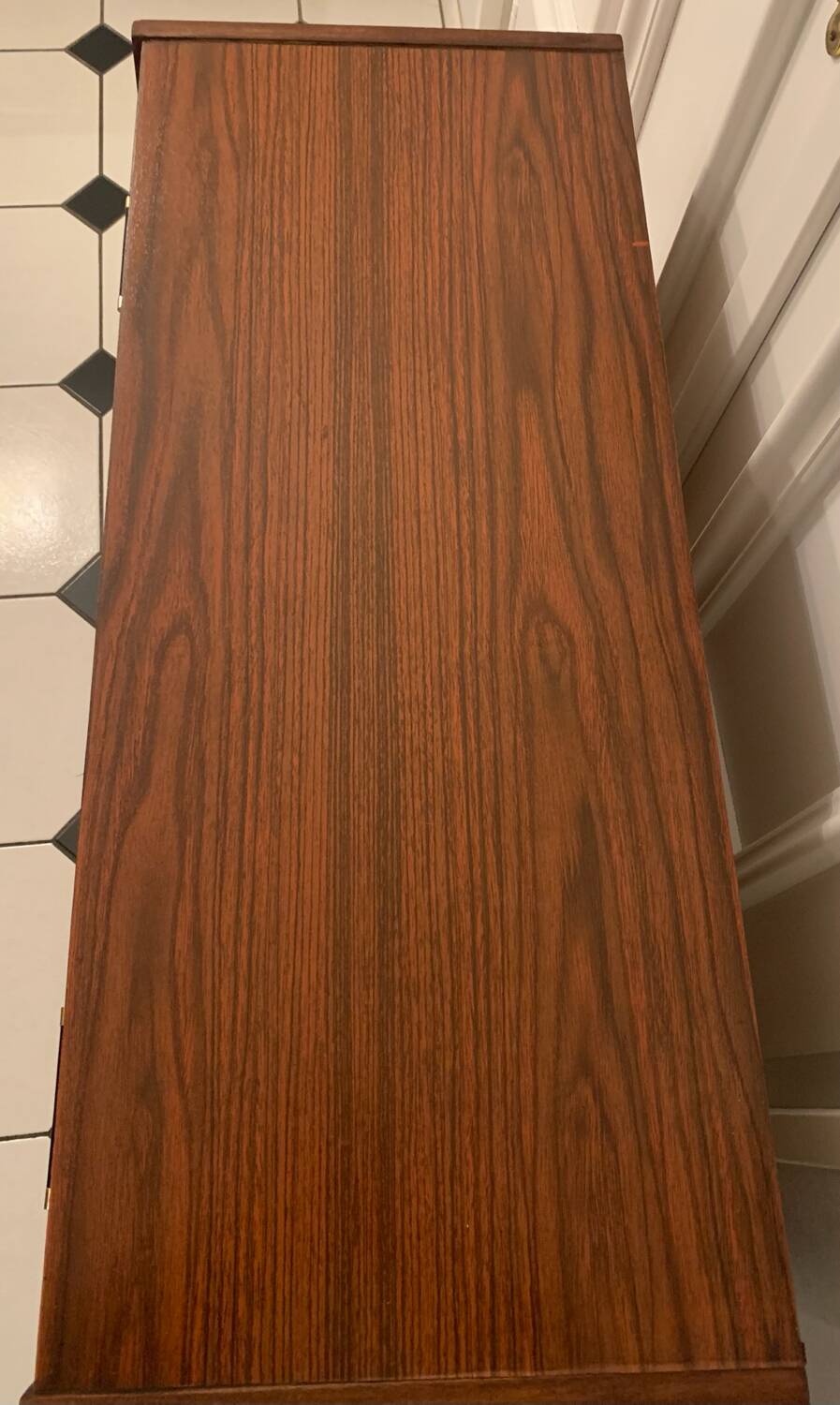 Commode vintage pieds compas