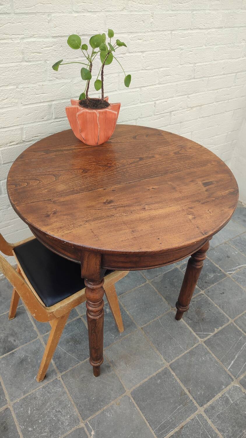 Antique round table 1920 elm