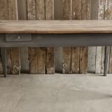 Farm table