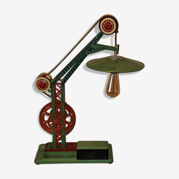 Lampe modèle " Le Havre" réalisée sur une base de Meccano anciens