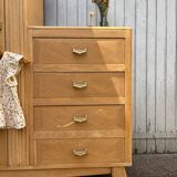 Armoire asymétrique