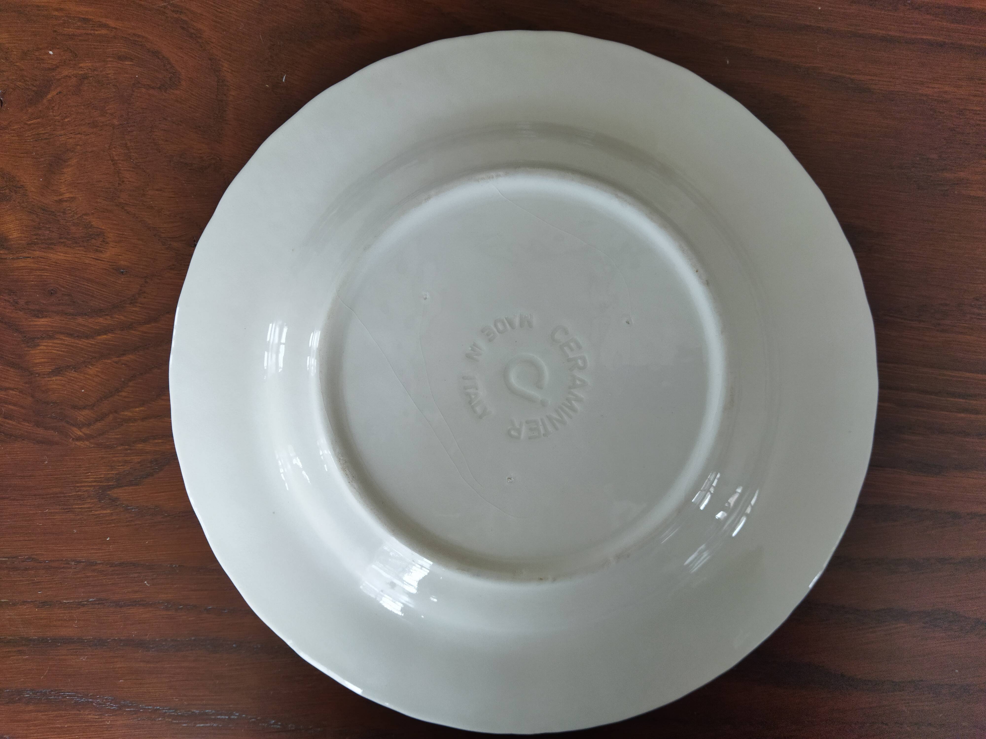 8 blue & white plates