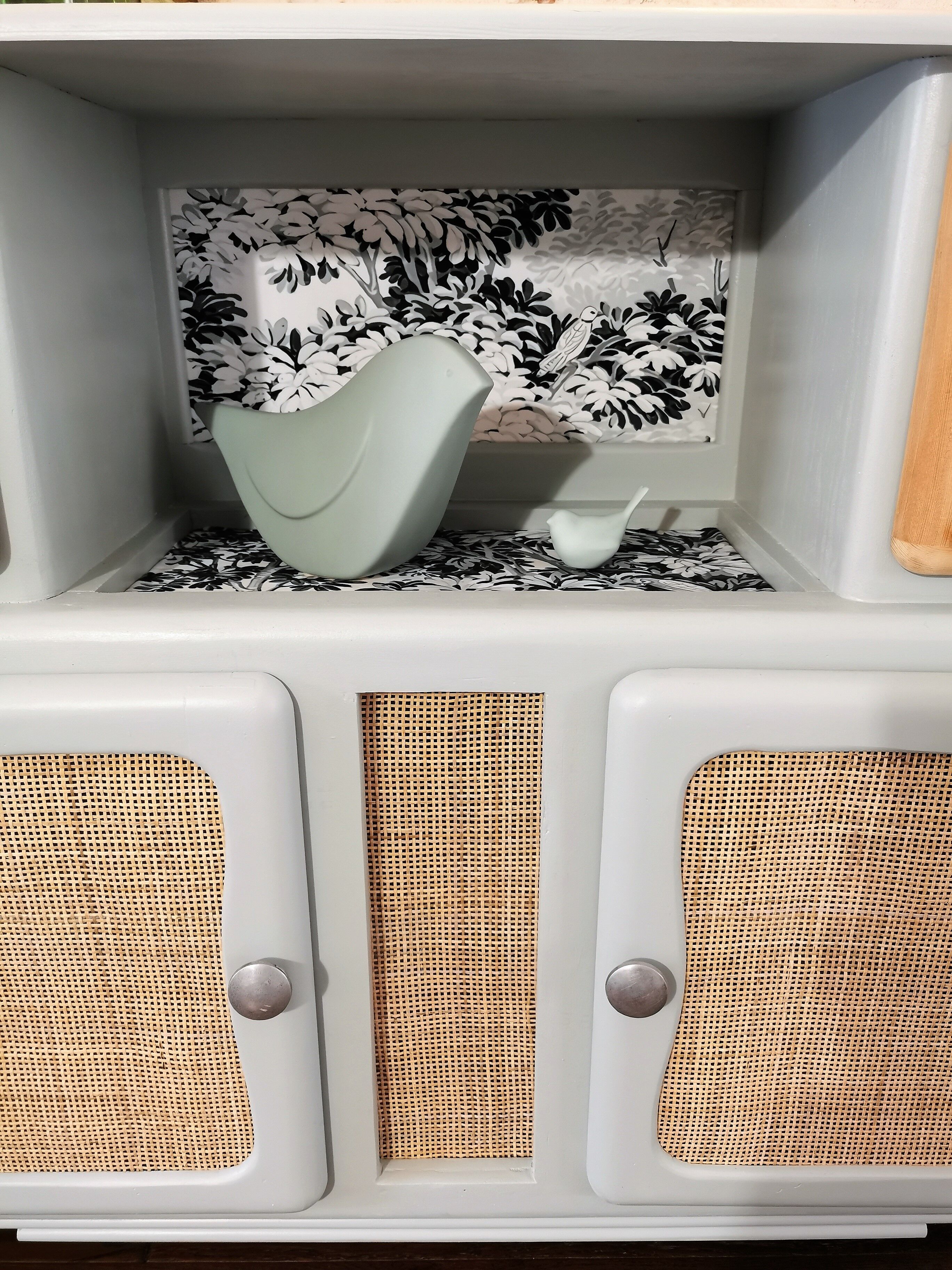 Mado buffet top hijacked