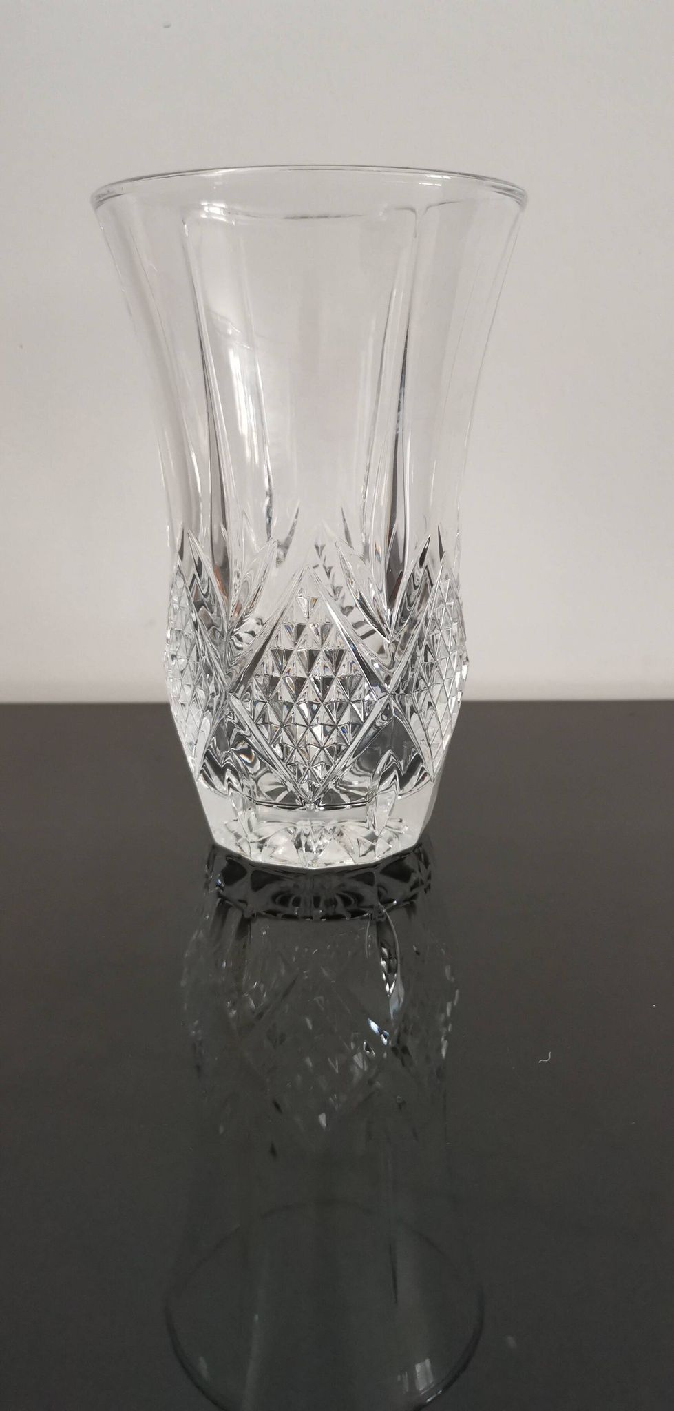 Vase cylindrique à col évasé en cristal moulé Lorraine