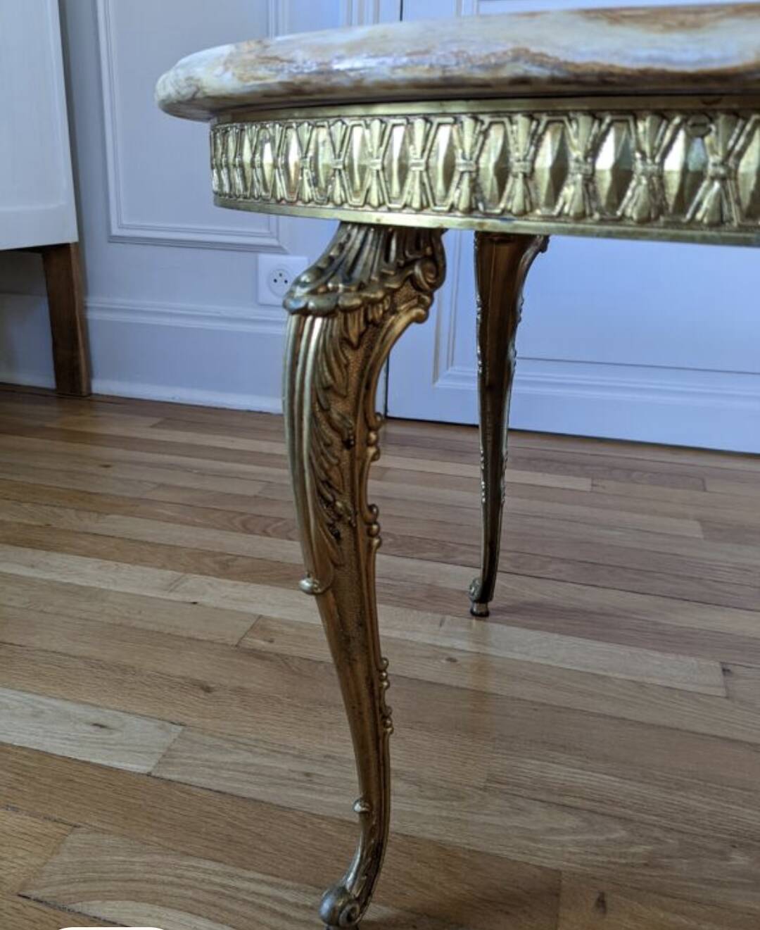 Table basse Louis XV en marbre
