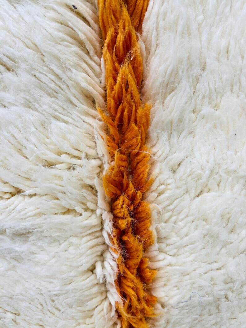 Traditional handmade Berber rug 250cm x 150cm