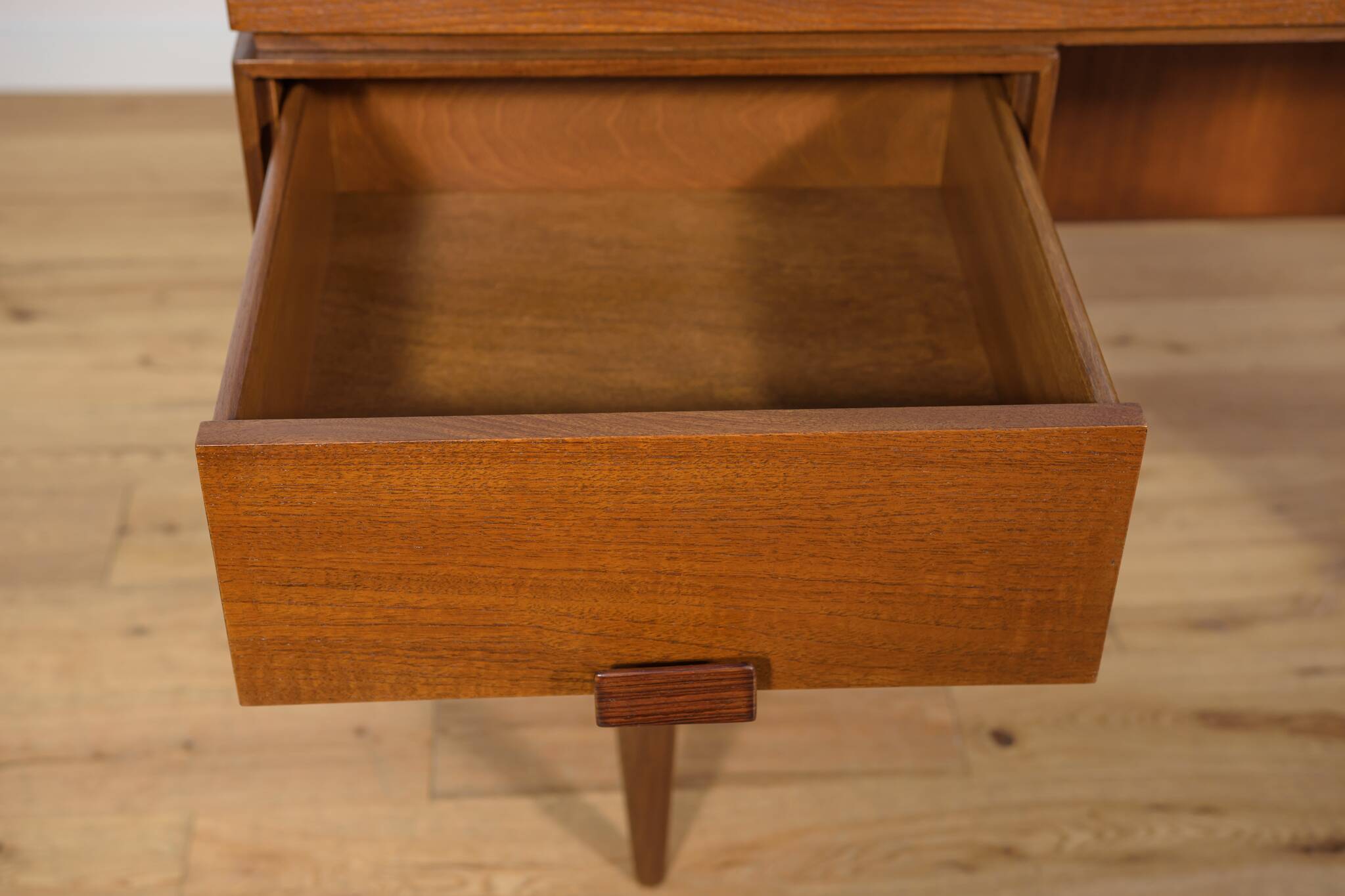 Mid-Century Dressing Table by I. Kofod-Larsen for G-Plan, 1960s