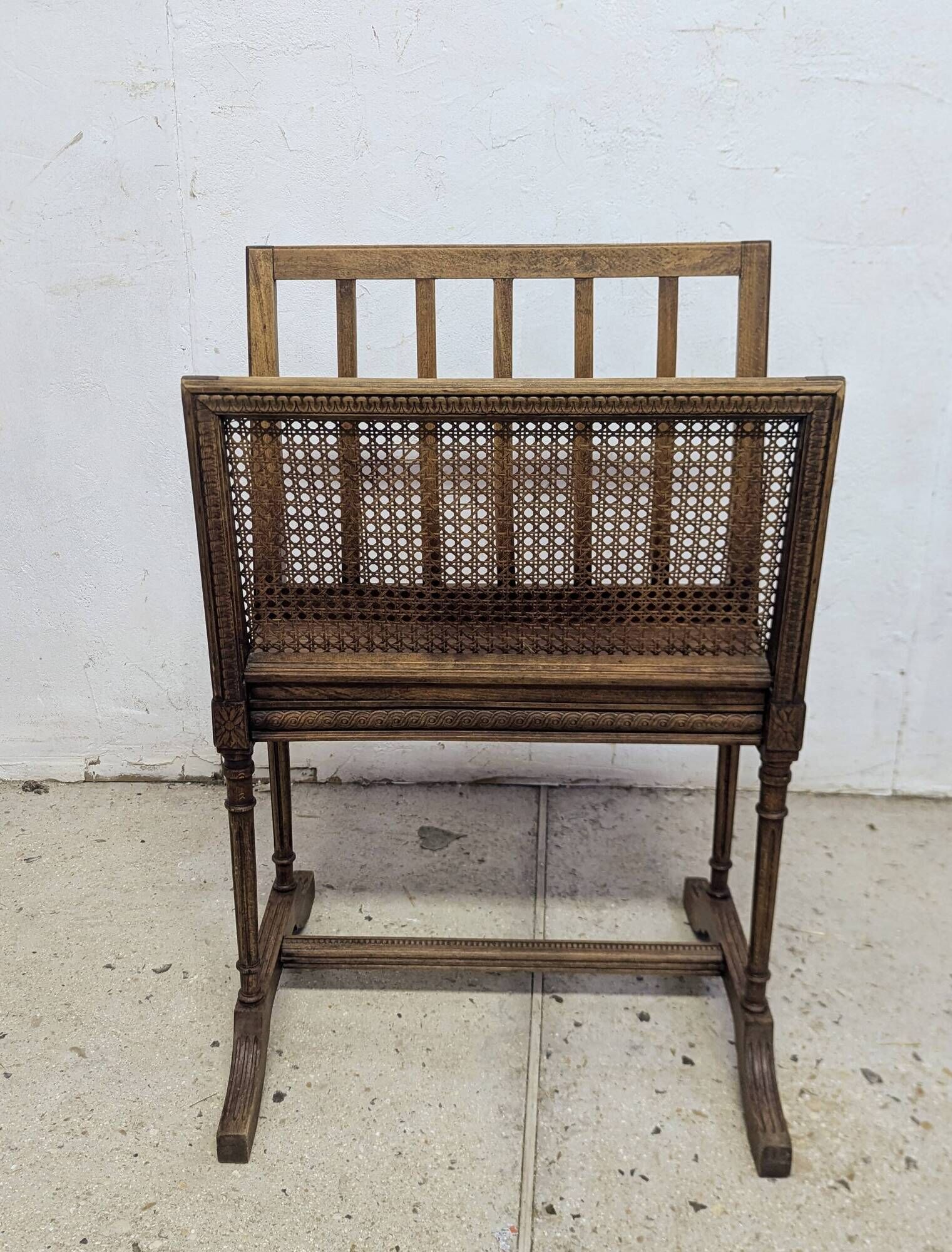 Cardboard holder for drawings, magazines, newspapers, 19th century