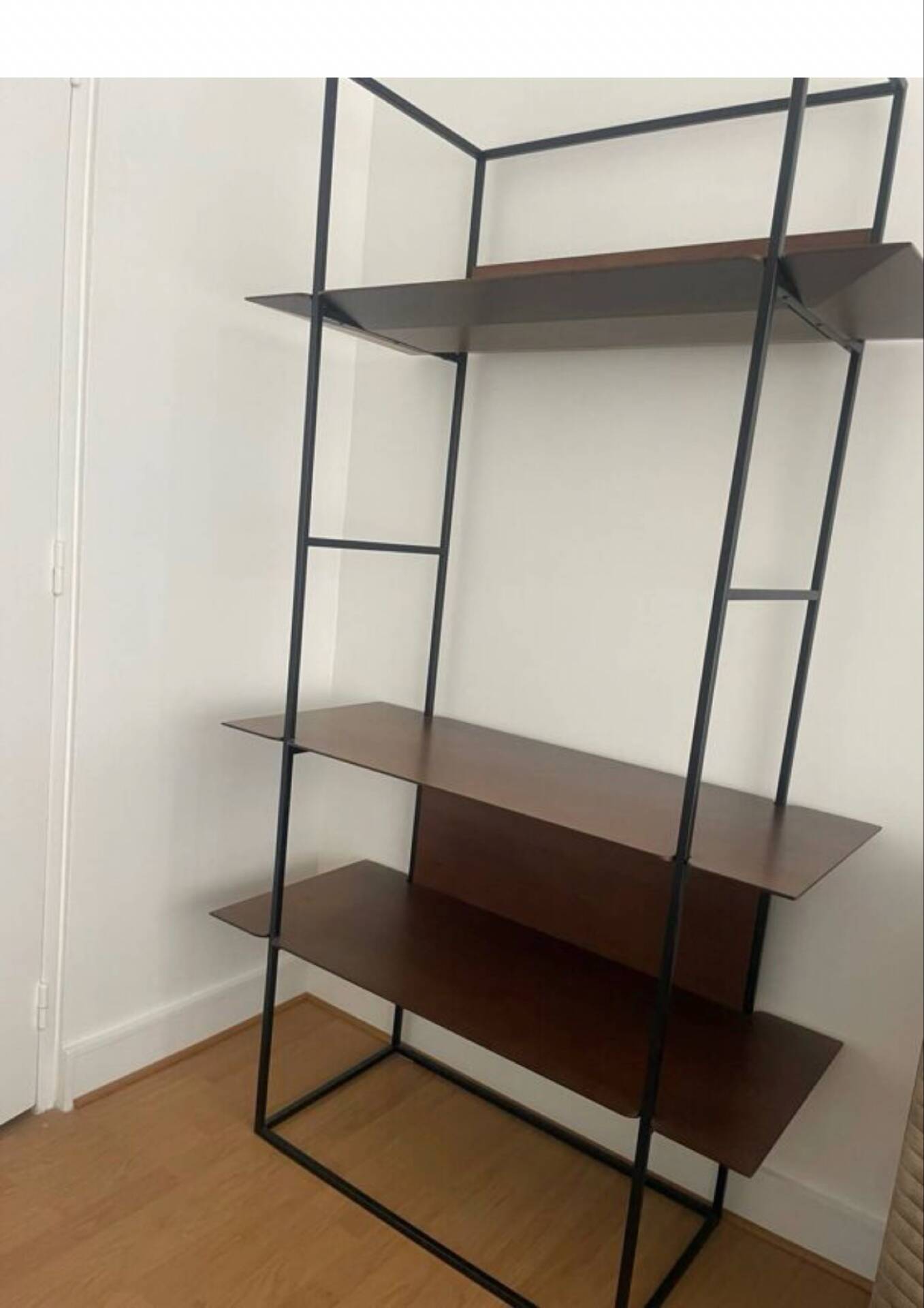 Saccaro shelf