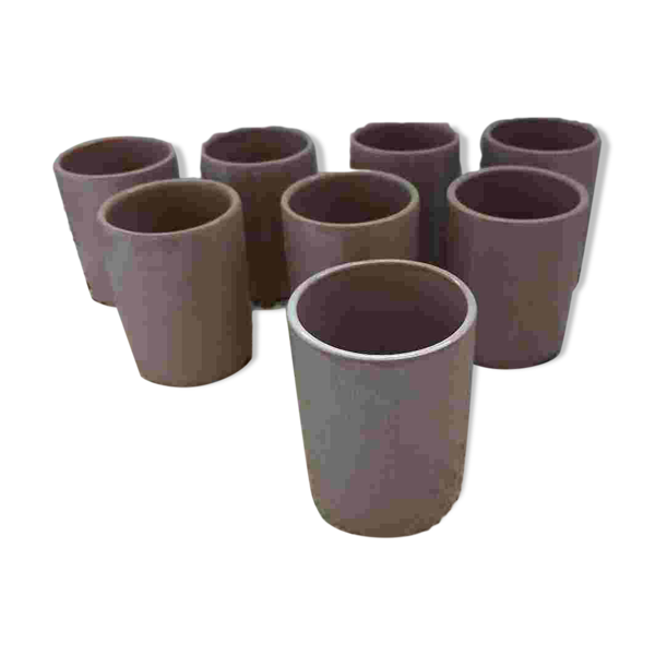 8 mugs en céramique émaillée signés