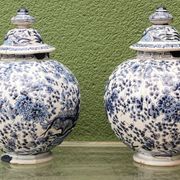 Pair of covered vases, Delft, 18th century, Willem Van der Kool