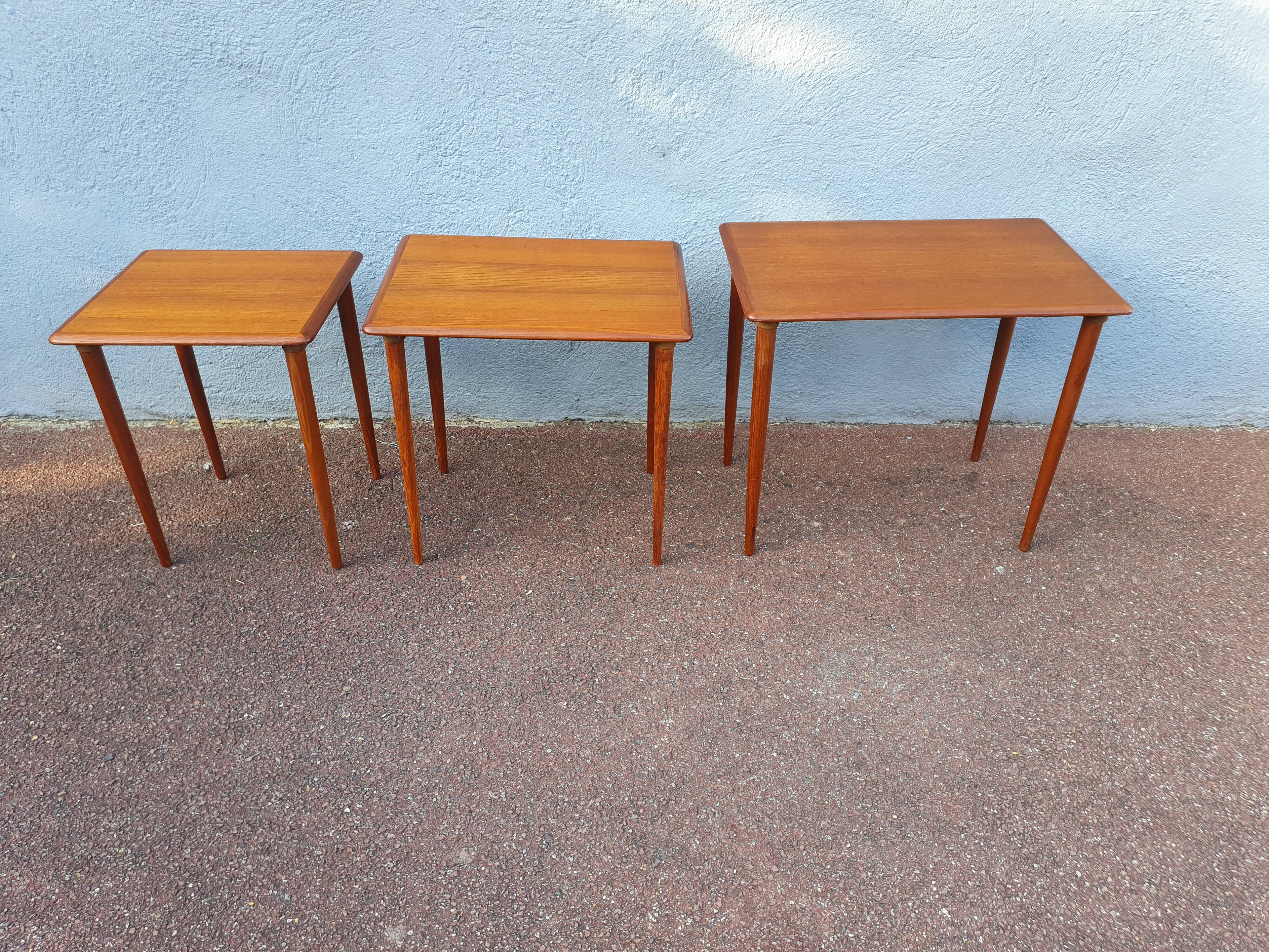 Table gigogne teck vintage