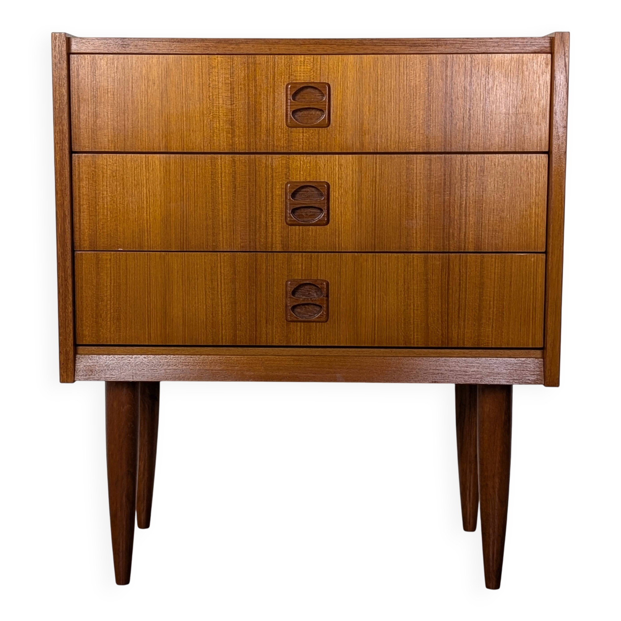 Scandinavian chest of drawers